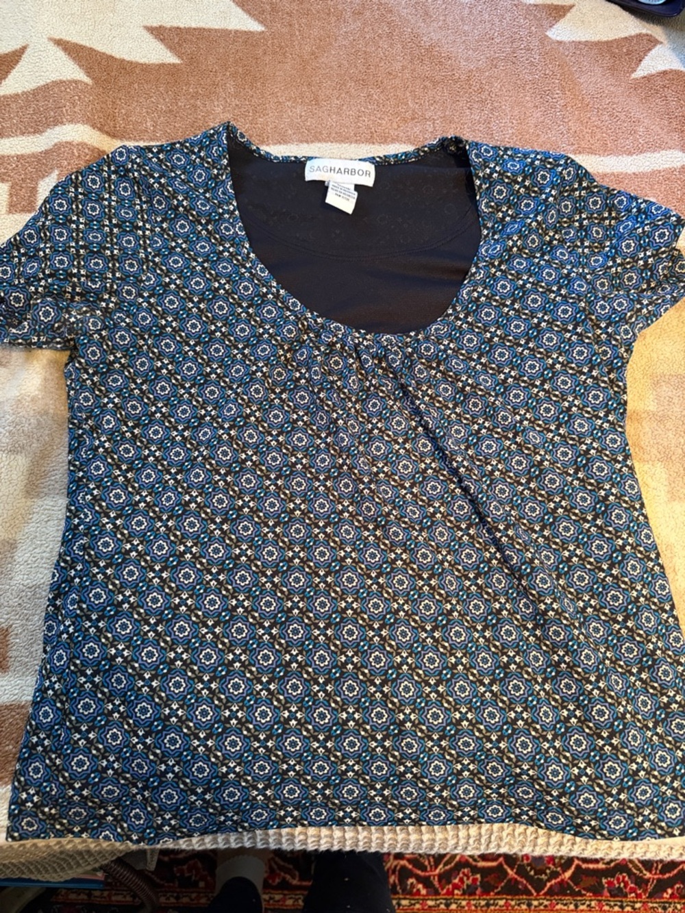 Sag Harbor Navy and White Geometric Short-Sleeve Scoop Neck Top